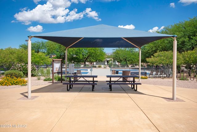 13988 E Huppenthal Boulevard, Vail, AZ 85641