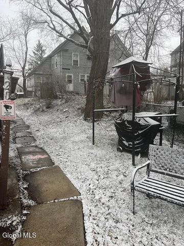 14 Garfield Place 14-16-18-20, Amsterdam, NY 12010