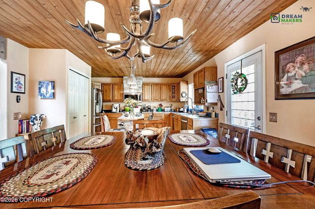 5525 E Juniper Drive, Wasilla, AK 99654