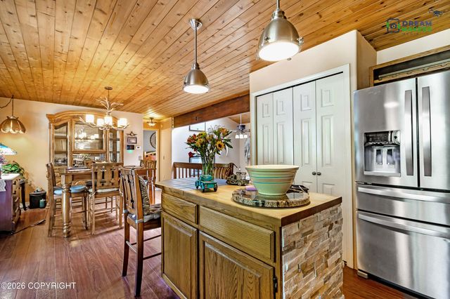 5525 E Juniper Drive, Wasilla, AK 99654