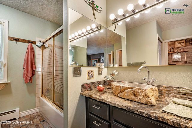 5525 E Juniper Drive, Wasilla, AK 99654
