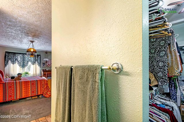 5525 E Juniper Drive, Wasilla, AK 99654