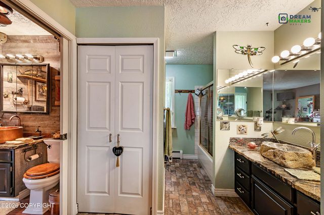 5525 E Juniper Drive, Wasilla, AK 99654