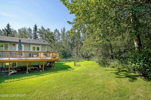 5525 E Juniper Drive, Wasilla, AK 99654