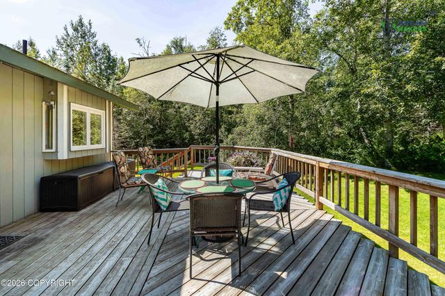 5525 E Juniper Drive, Wasilla, AK 99654