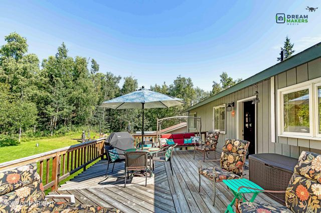 5525 E Juniper Drive, Wasilla, AK 99654