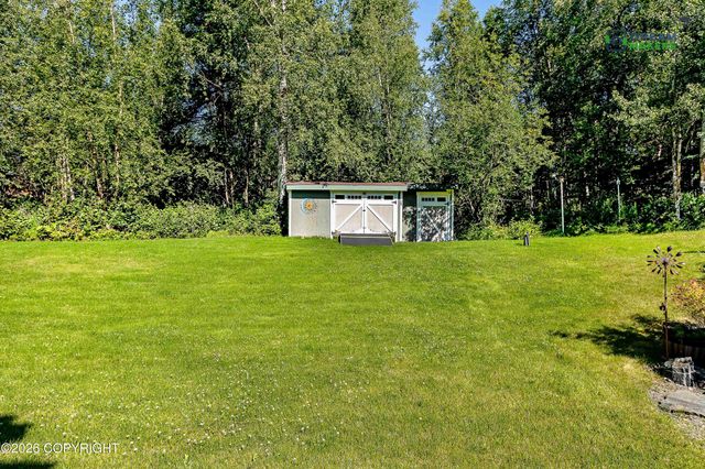 5525 E Juniper Drive, Wasilla, AK 99654
