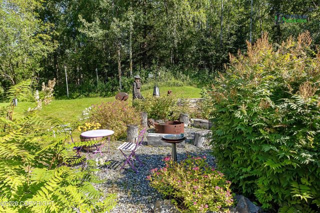 5525 E Juniper Drive, Wasilla, AK 99654