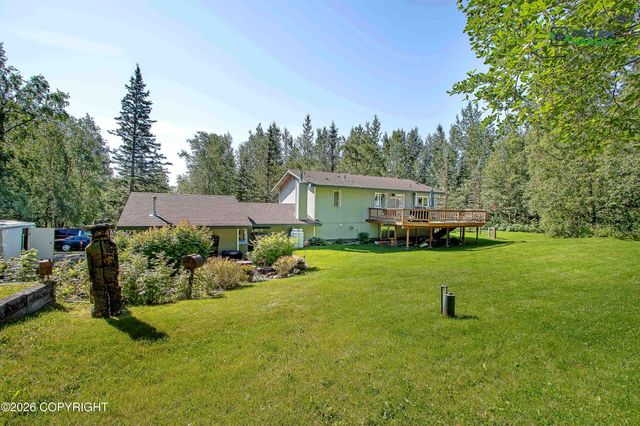 5525 E Juniper Drive, Wasilla, AK 99654
