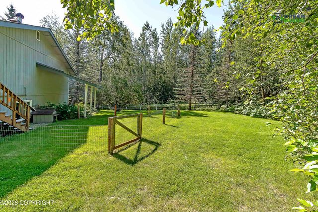 5525 E Juniper Drive, Wasilla, AK 99654