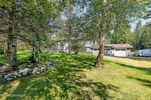5525 E Juniper Drive, Wasilla, AK 99654