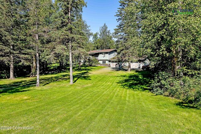 5525 E Juniper Drive, Wasilla, AK 99654