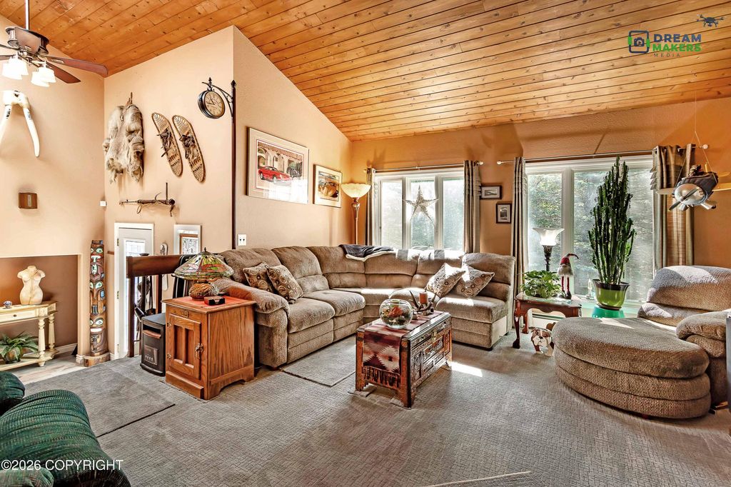 5525 E Juniper Drive, Wasilla, AK 99654