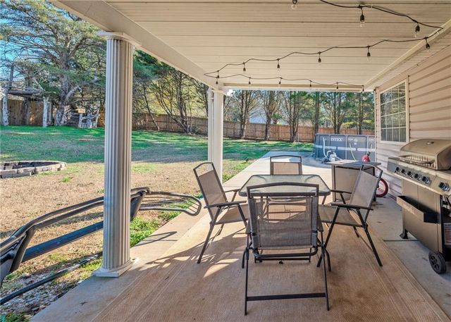 160 GLENN FULLER Circle, Commerce, GA 30529