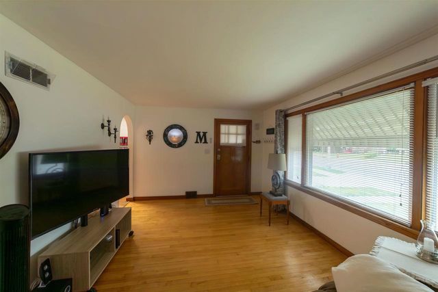 329 Underwood Avenue, Montello, WI 53949