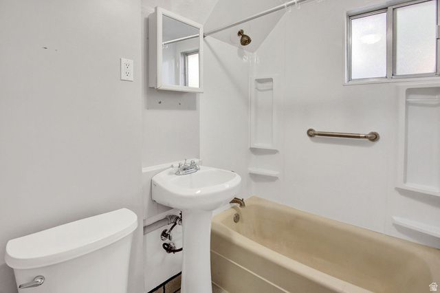 4385 S 250 W, Washington Terrace, UT 84405