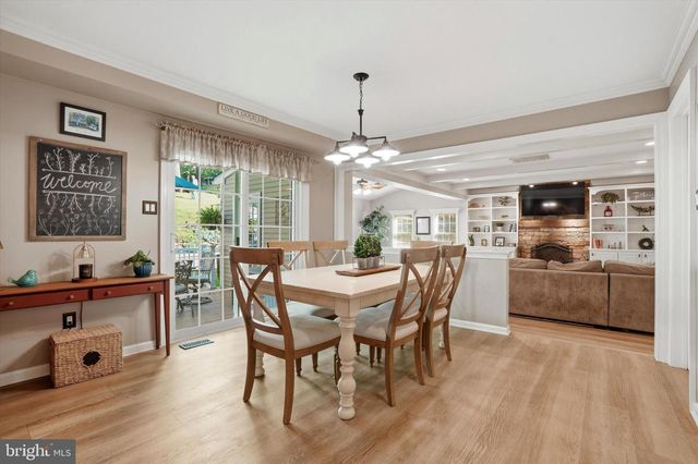 331 FOX HOLLOW DR, Feasterville Trevose, PA 19053