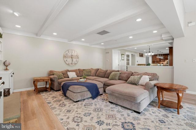 331 FOX HOLLOW DR, Feasterville Trevose, PA 19053