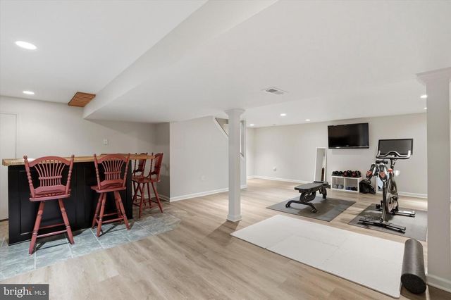331 FOX HOLLOW DR, Feasterville Trevose, PA 19053