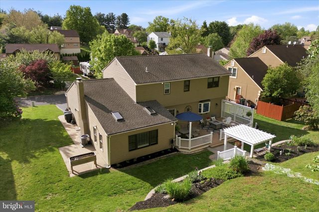 331 FOX HOLLOW DR, Feasterville Trevose, PA 19053