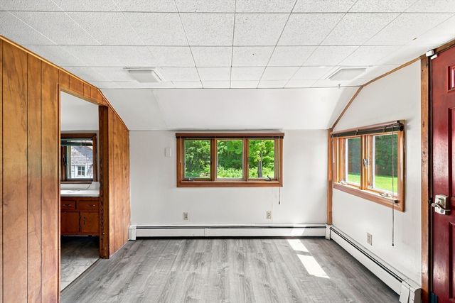 125 South St, Granby, MA 01033