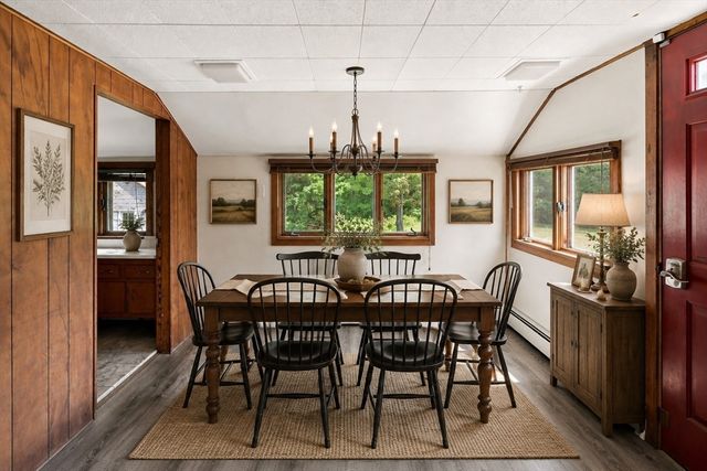 125 South St, Granby, MA 01033