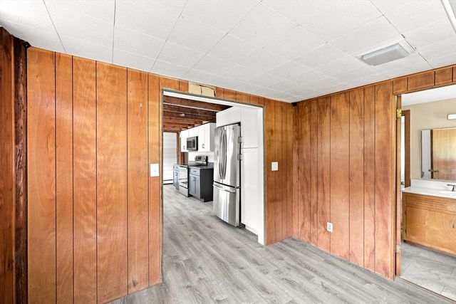 125 South St, Granby, MA 01033