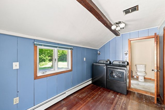125 South St, Granby, MA 01033