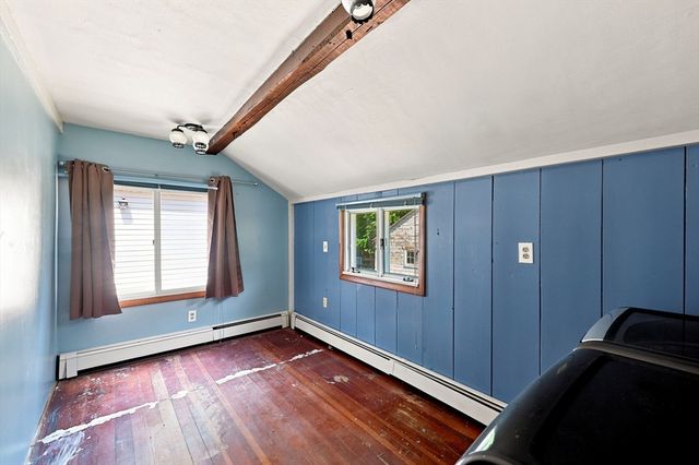 125 South St, Granby, MA 01033