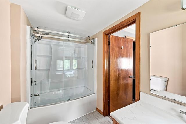 125 South St, Granby, MA 01033