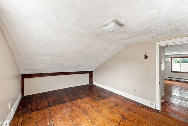 125 South St, Granby, MA 01033