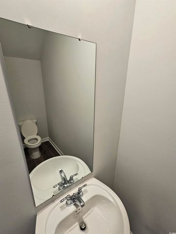 800 Wapama St., Little River, SC 29566