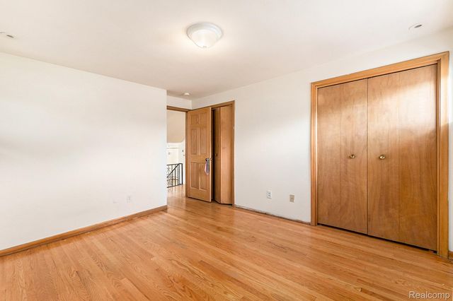 29242 Lorraine Court, Warren, MI 48093