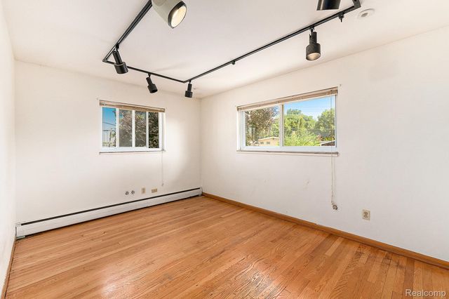 29242 Lorraine Court, Warren, MI 48093