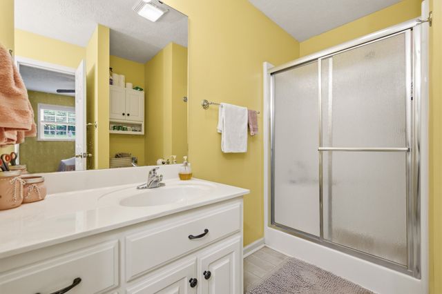 300 Featherfoot Parkway Loop, Parsons, TN 38363