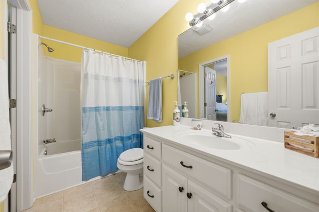 300 Featherfoot Parkway Loop, Parsons, TN 38363