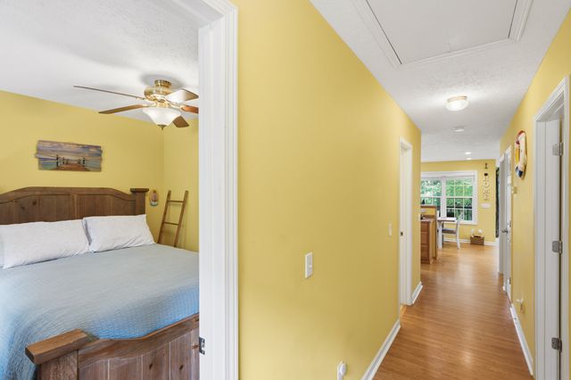300 Featherfoot Parkway Loop, Parsons, TN 38363