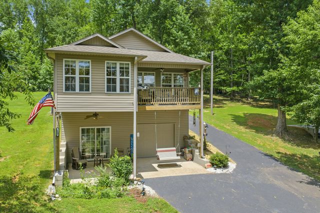 300 Featherfoot Parkway Loop, Parsons, TN 38363
