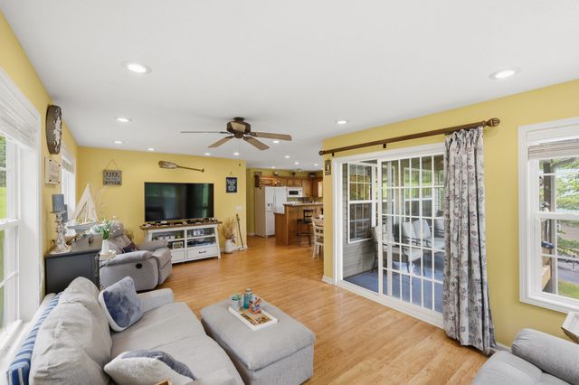 300 Featherfoot Parkway Loop, Parsons, TN 38363