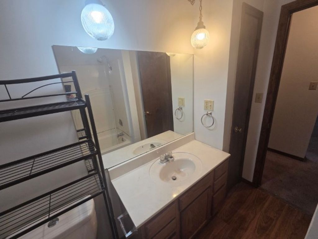 Image 15 of property listing at 12300 N Sparrow Lane, Mt Vernon, IL 62864