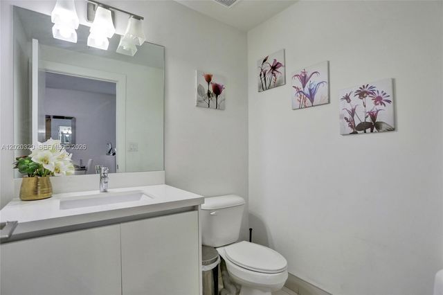 10265 NW 72nd Ter, Doral, FL 33178