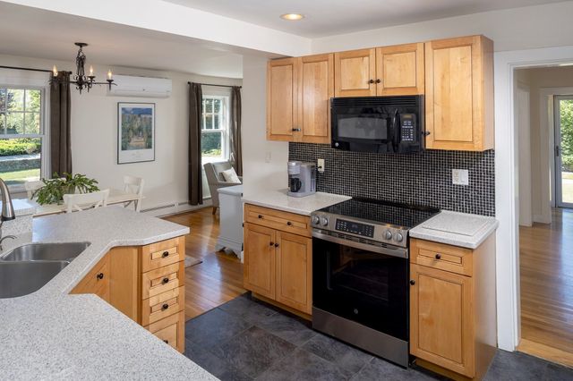 22 Forge Road, Freetown, MA 02702