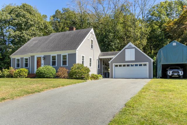 22 Forge Road, Freetown, MA 02702