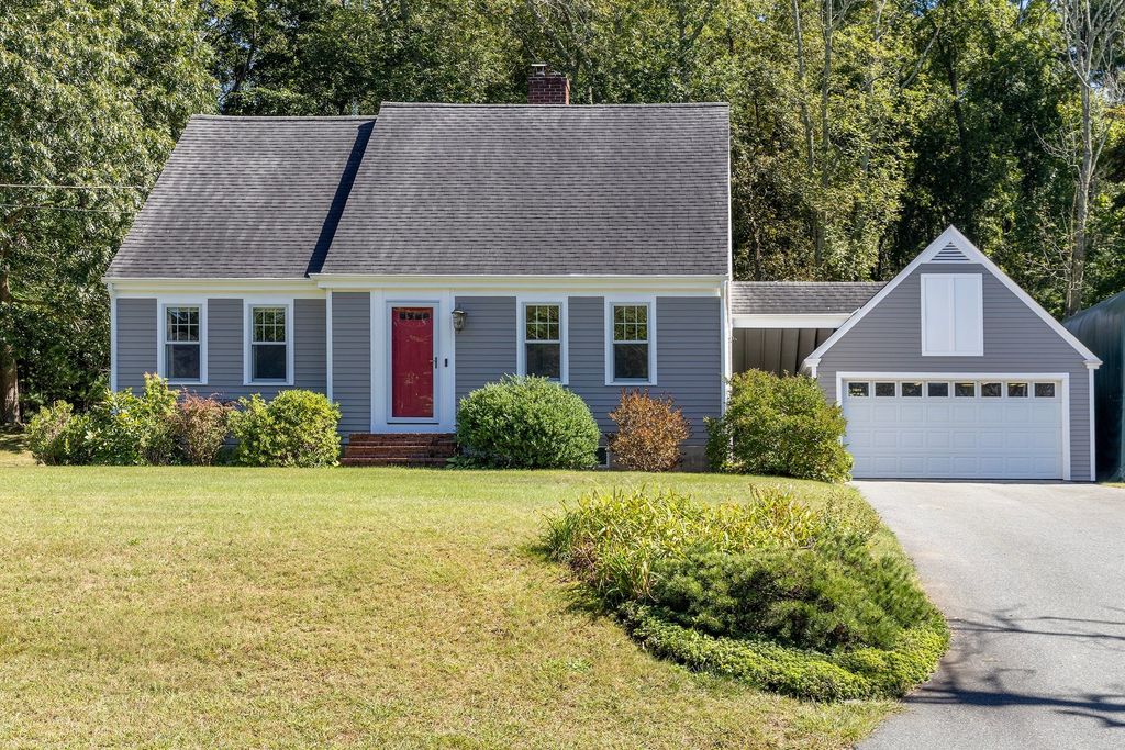 22 Forge Road, Freetown, MA 02702