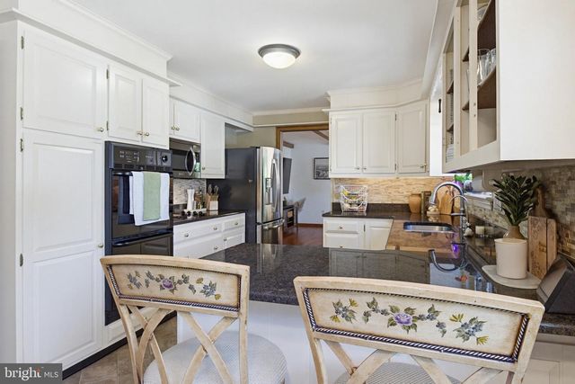 1349 COUNTRY CLUB DR, Lancaster, PA 17601
