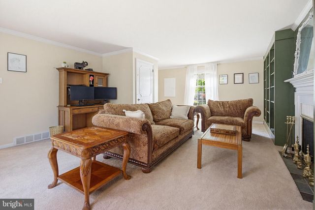 1349 COUNTRY CLUB DR, Lancaster, PA 17601