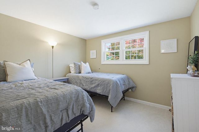 1349 COUNTRY CLUB DR, Lancaster, PA 17601