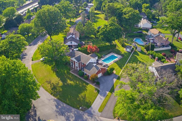 1349 COUNTRY CLUB DR, Lancaster, PA 17601