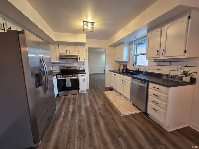 7699 Georgia Lane, Newburgh, IN 47630