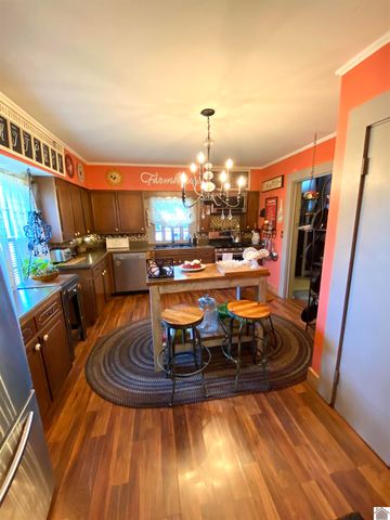 830 Jefferson Street, Paducah, KY 42001